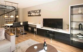 Aaron Wise Apartments